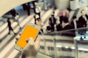 年間1人6万円ですが、7人の身内の人に携帯代を節約させてた話